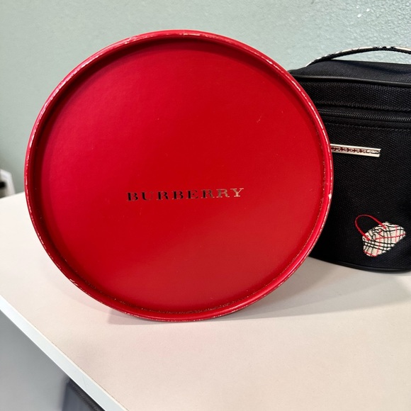 Burberry Bag Vanity Makeup
Pouch Black Plaid Embroidery
Plate Ladies Nylon - Picture 3 of 10